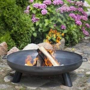 Fire pit Bali by SilverFlame with burning logs, ideal for outdoor gatherings.